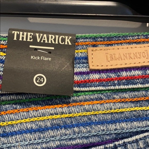 NEW BLANKNYC Women’s Embroidered Jeans - Picture 7 of 8